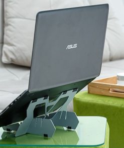 لپ تاپ روی زیرلپ تاپی می باشد